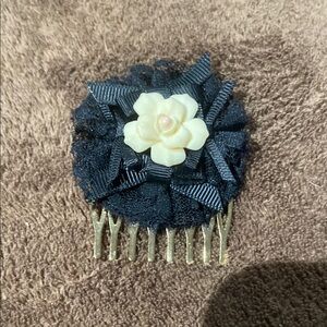 Dolce & Gabbana Black and Cream Floral Hair Comb